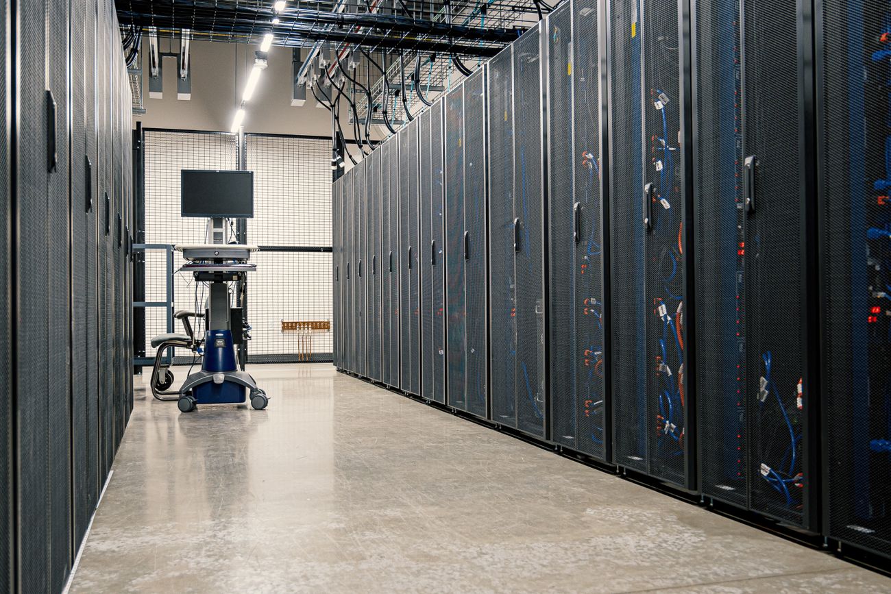 Fiber and server hub inside a data center